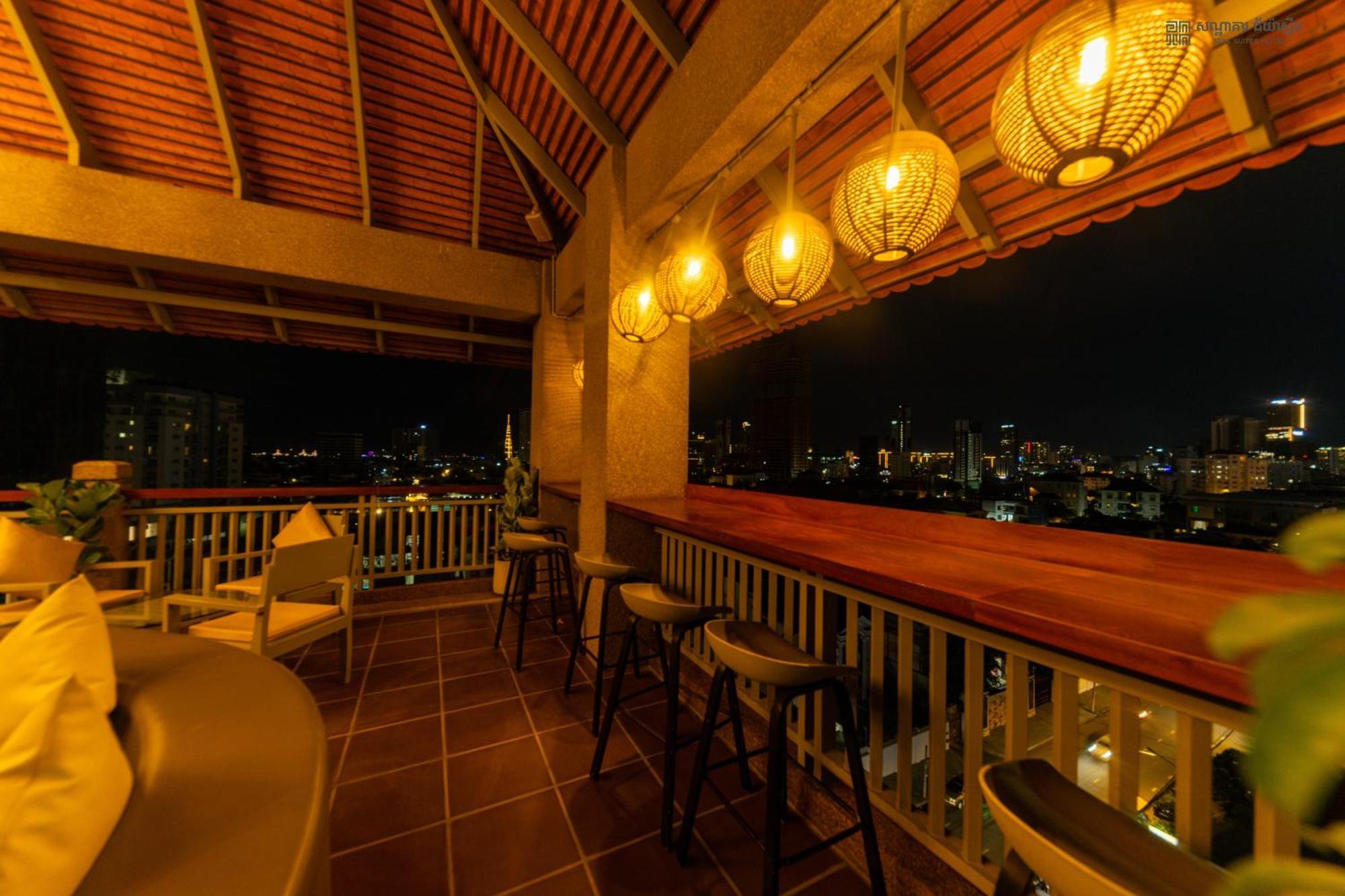 Jaya Suites Hotel Phnom Penh Exterior photo